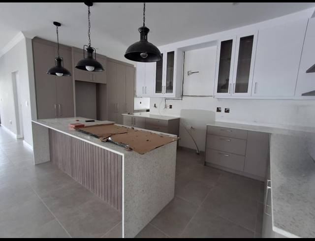 3 BEDROOM HOUSE FOR SALE IN SANDY POINT